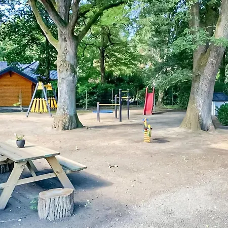 Charming In In A Recreation Park Casa de Férias *